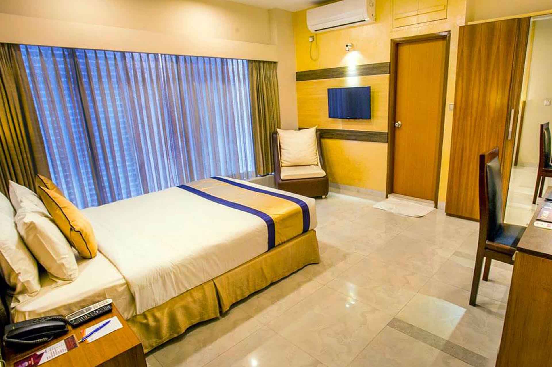 SUPER PREMIER DELUXE ROOM (Ikeja)